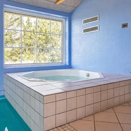 12 Person Holiday In Bl Vand بيت للعطل